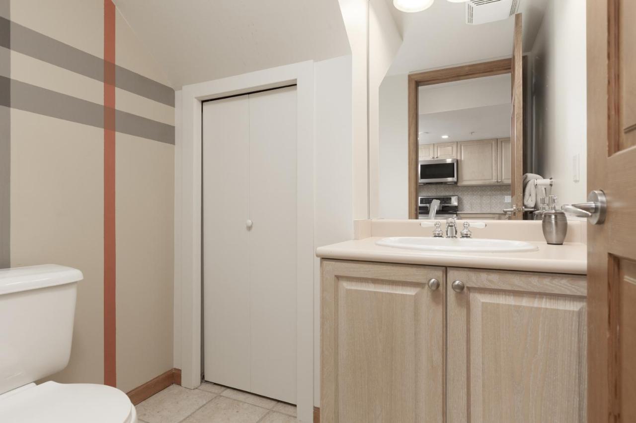 Lagoons By Cozystay Signature Whistler Luaran gambar