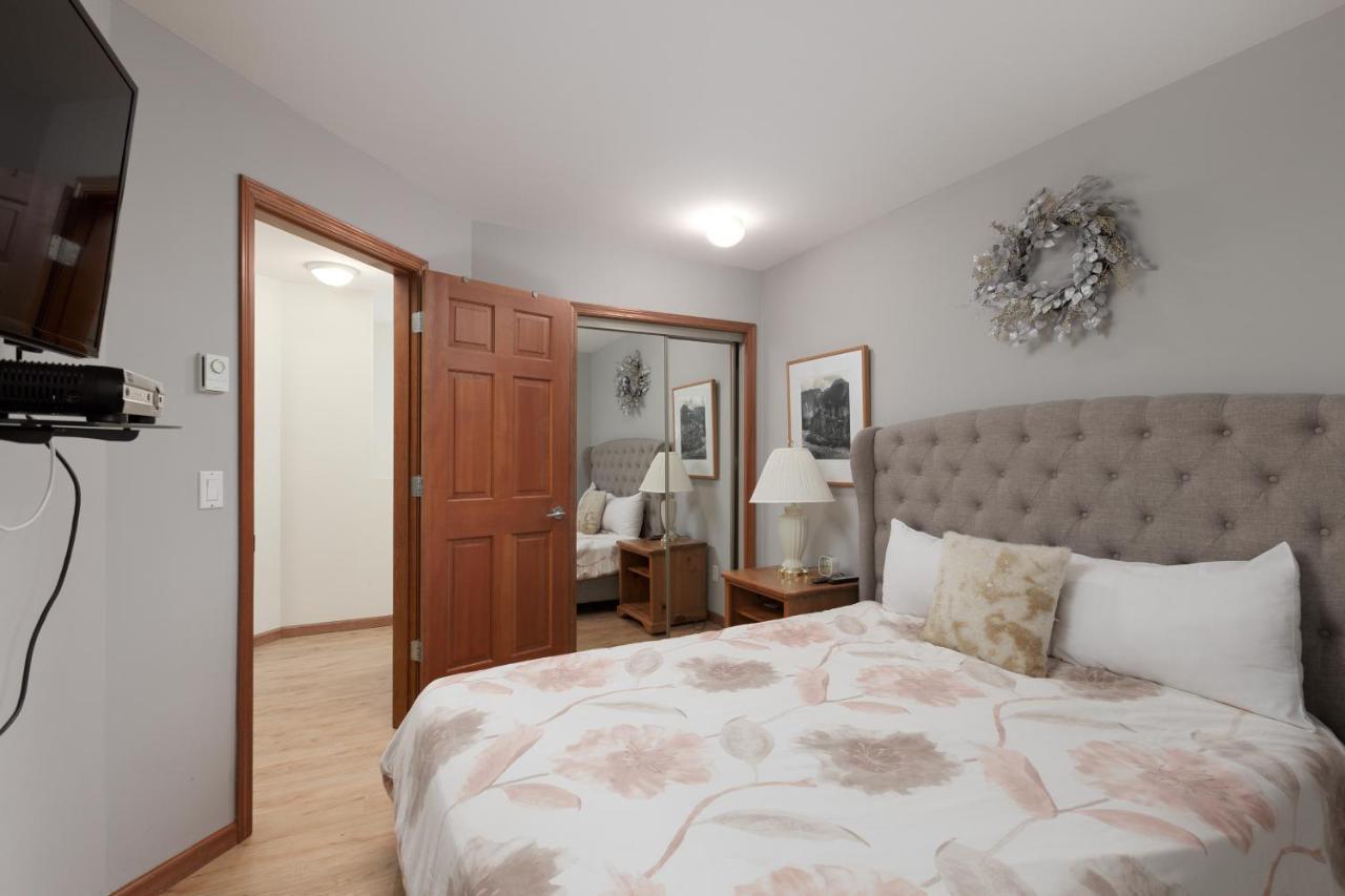 Lagoons By Cozystay Signature Whistler Luaran gambar
